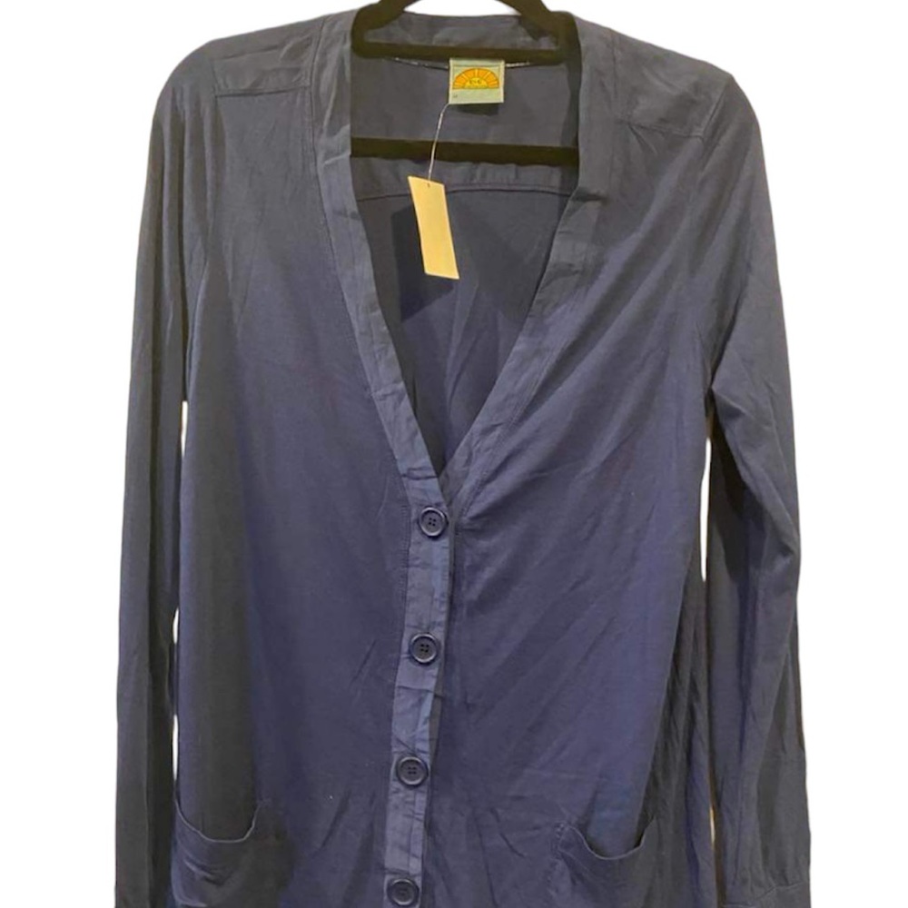 NWT C&C Button Down Long Sleeve Top Size Medium